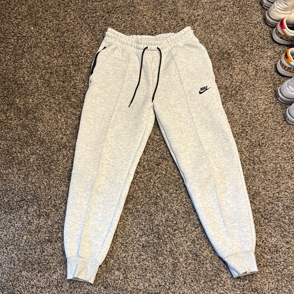 Nike Tech Joggers